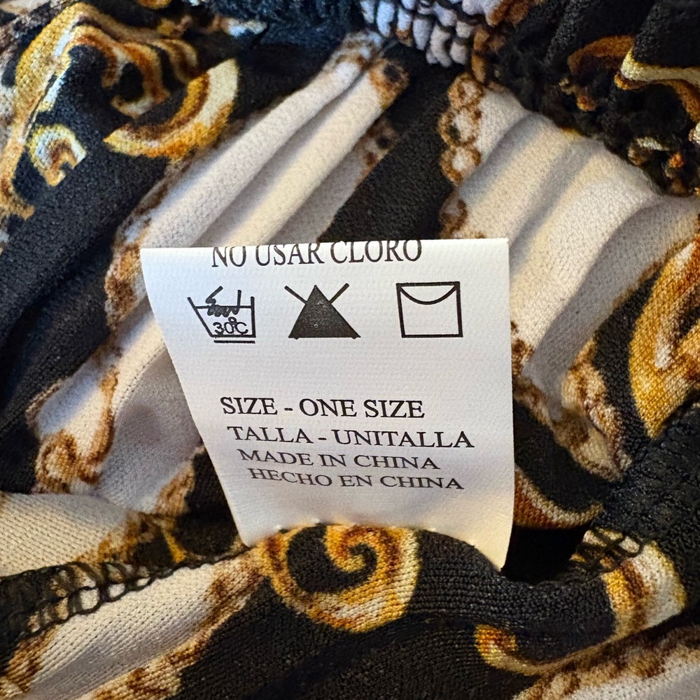New Mix NWOT Black and Gold Wide Leg abstract pattern, 28" waist measurements - Picture 6 of 6